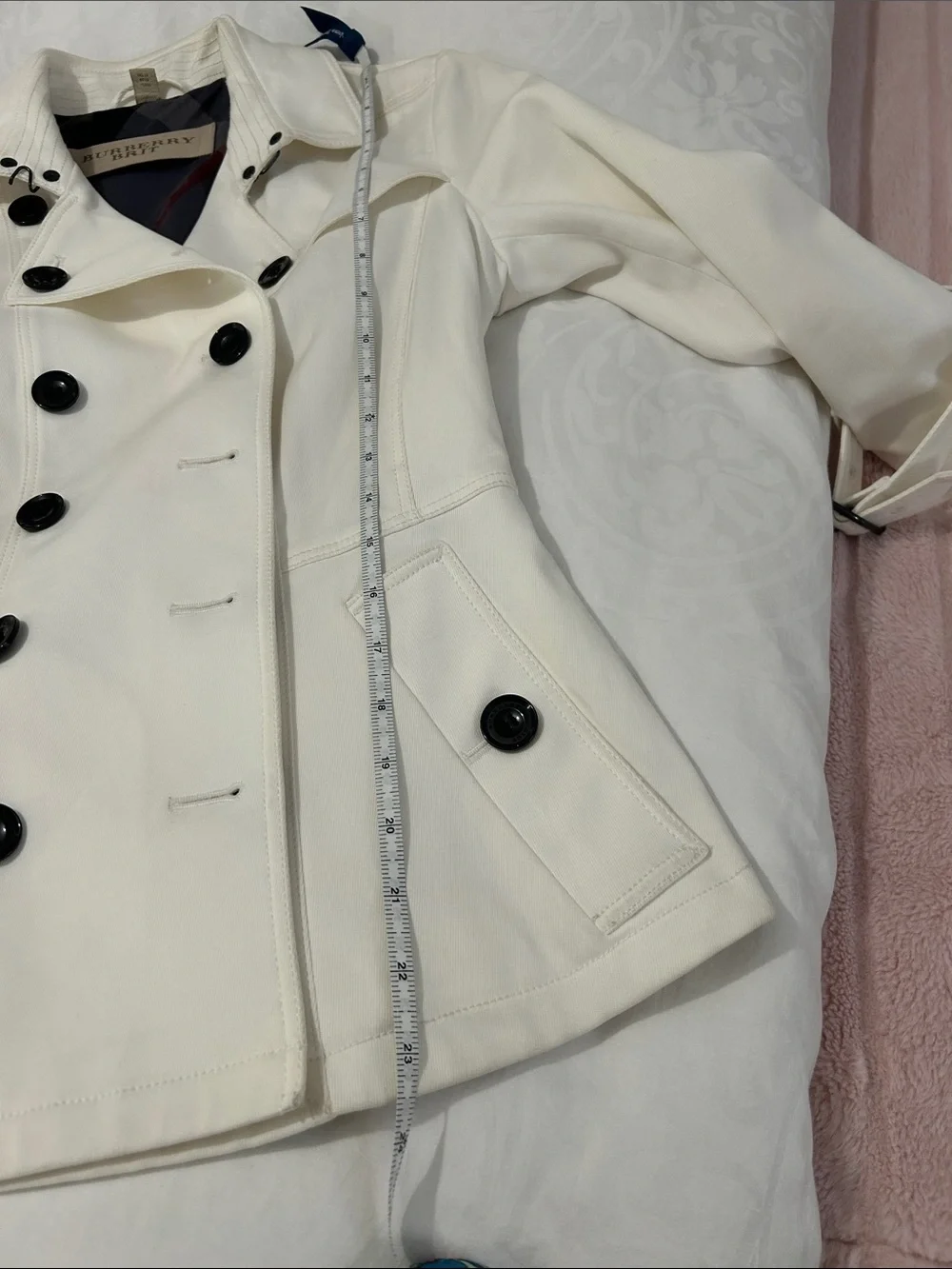 Burberry Britt Cream Double-Breasted Trench Coat with Black Buttons Sz 6 - Picture 10 of 10